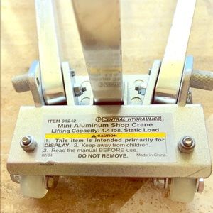 Central Hydraulics Mini Aluminum Shop Crane